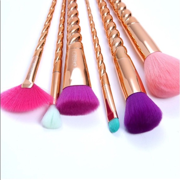 ⭐️Beauty Creations unicorn brushes 🦄 - Picture 3 of 7